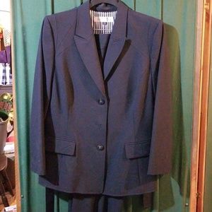 Women's suit